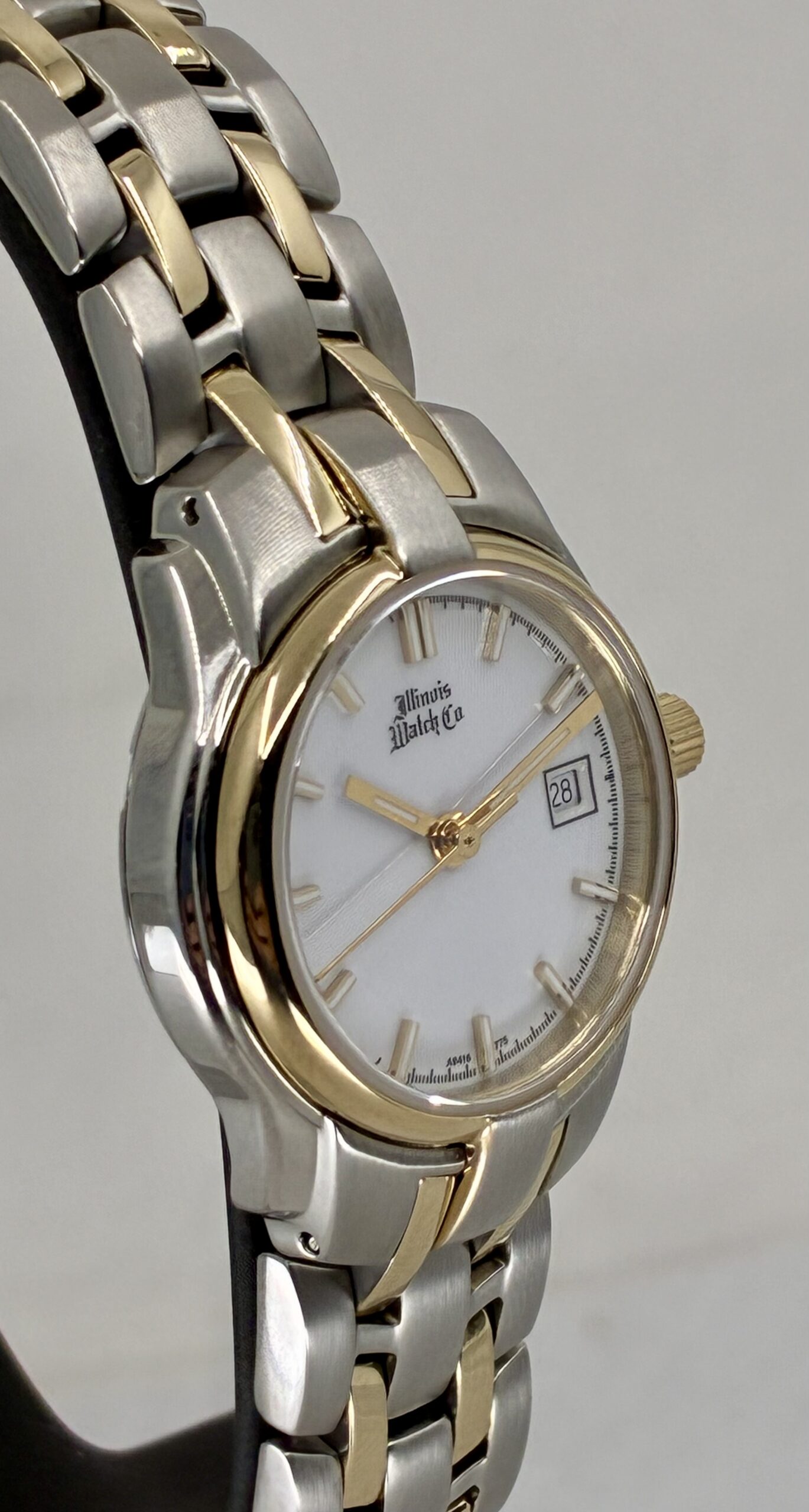 Illinois Watch Company Ladies 26mm Classic Wristwatch - Image 3